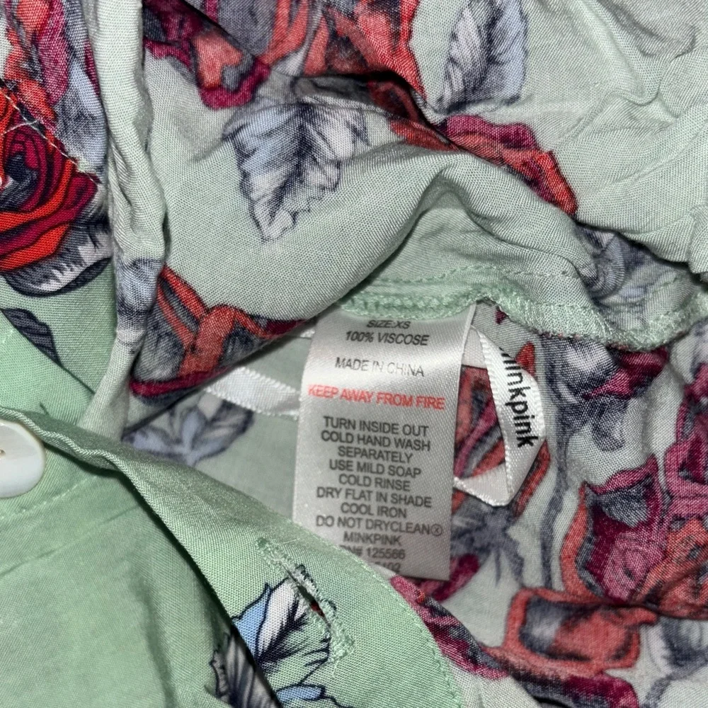 MINKPINK A-Line light green Skirt with Red Floral Design size XS Women’s